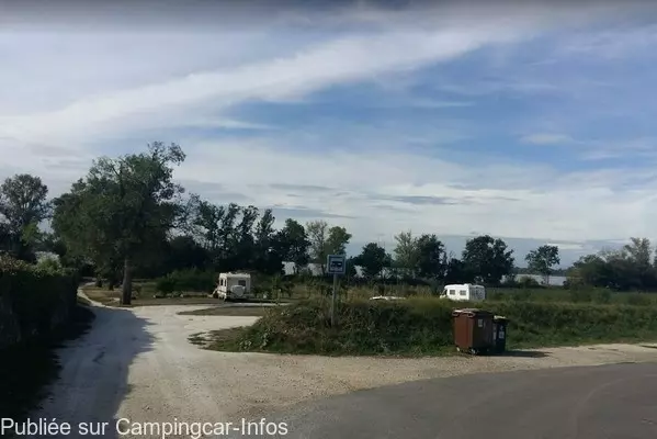 aire camping aire bourg sur gironde