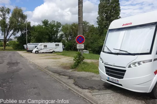 aire camping aire parking ancienne piscine