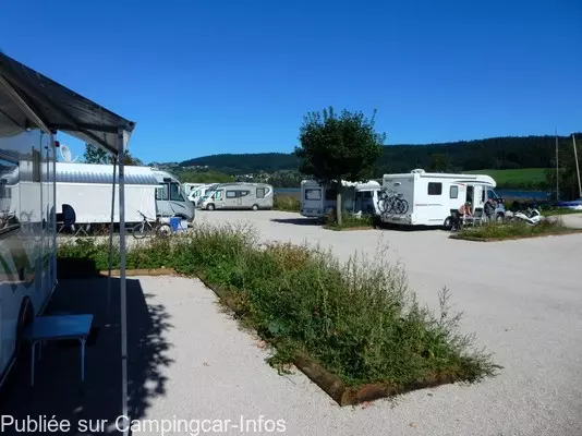 aire camping aire saint point lac